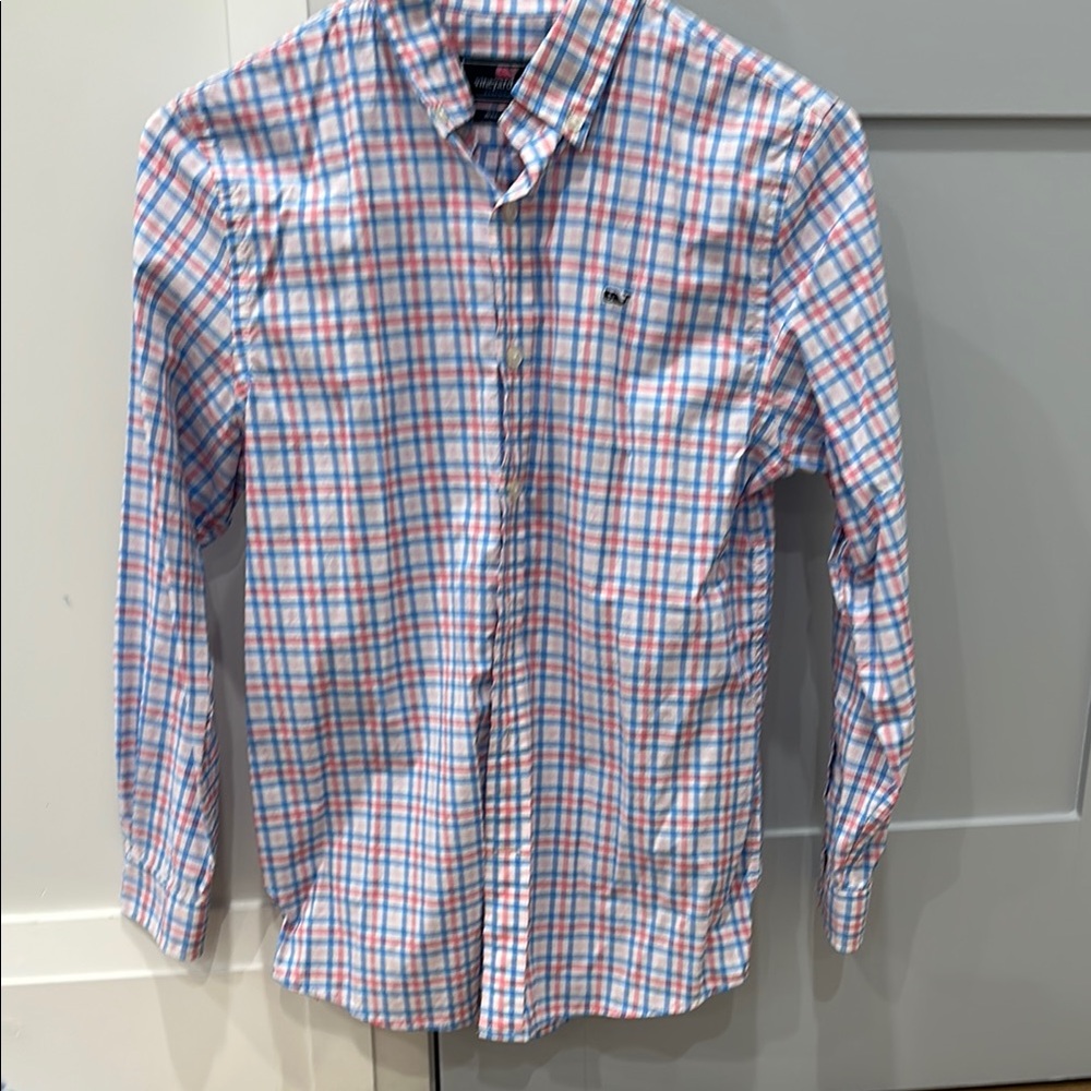 Boys Vineyard Vines Button down shirt Size Medium (12-14)